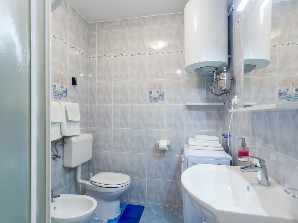 Apartment Ivana,Mali Maj โปเรช ภายนอก รูปภาพ